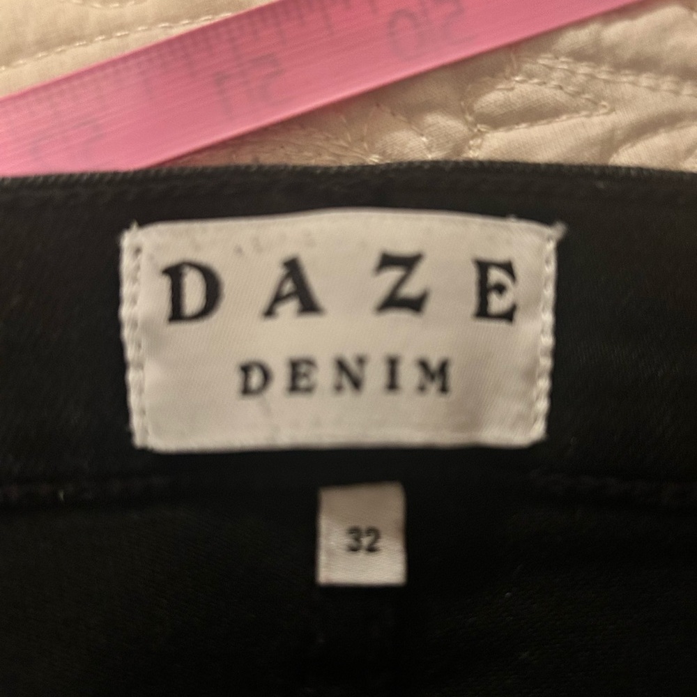Daze Denim Women's High Rise Black Jeans 32